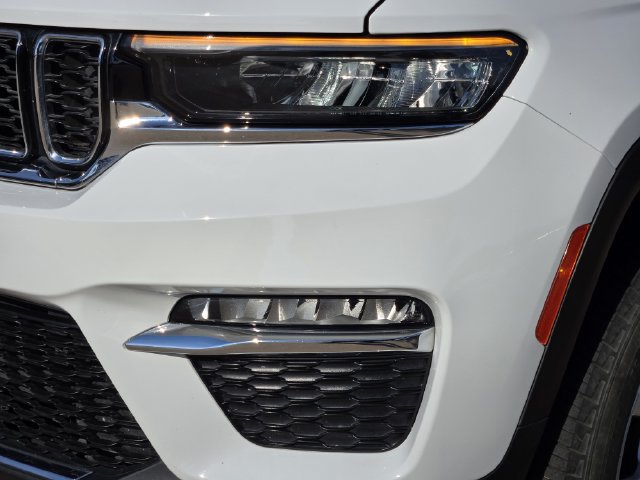 Certified 2023 Jeep Grand Cherokee Limited AWD/4WD image 8