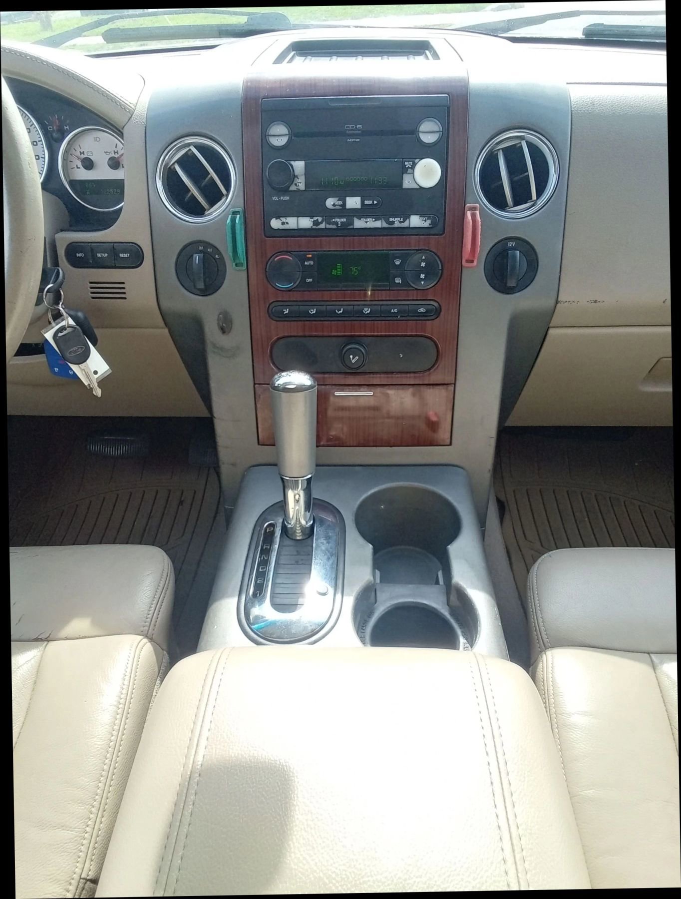 Used 2005 Ford F150 FX4 image 12