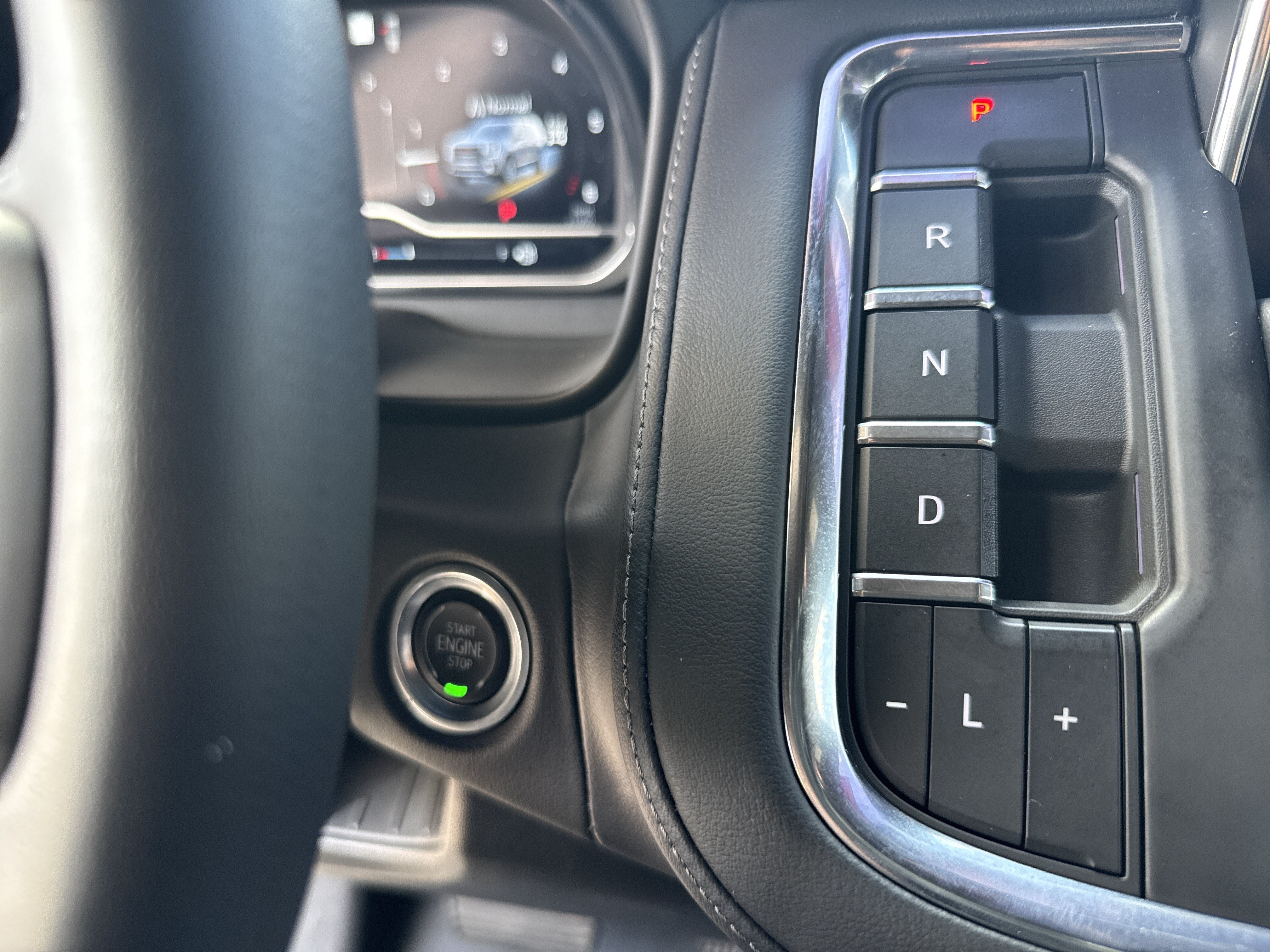 Used 2022 GMC Yukon SLE w/ Gmc Pro Safety Plus Package AWD/4WD image 26