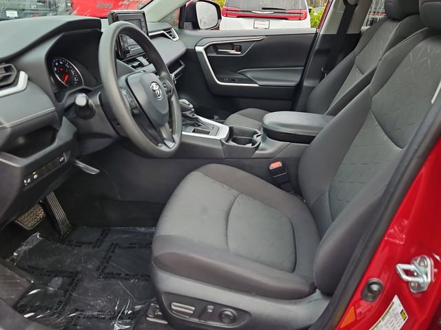 Used 2021 Toyota RAV4 XLE w/ Convenience Package image 13