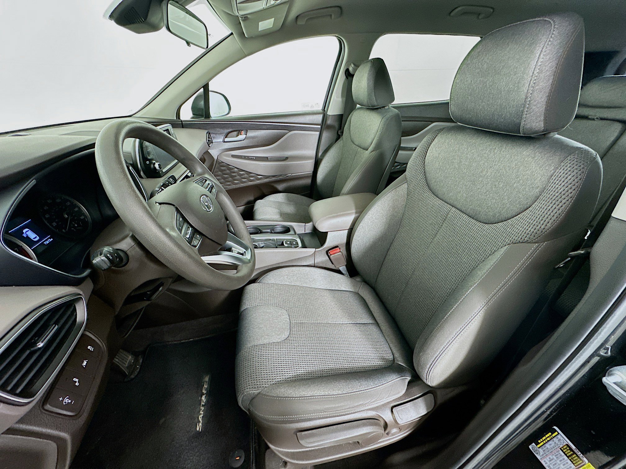 Used 2019 Hyundai Santa Fe SE image 13