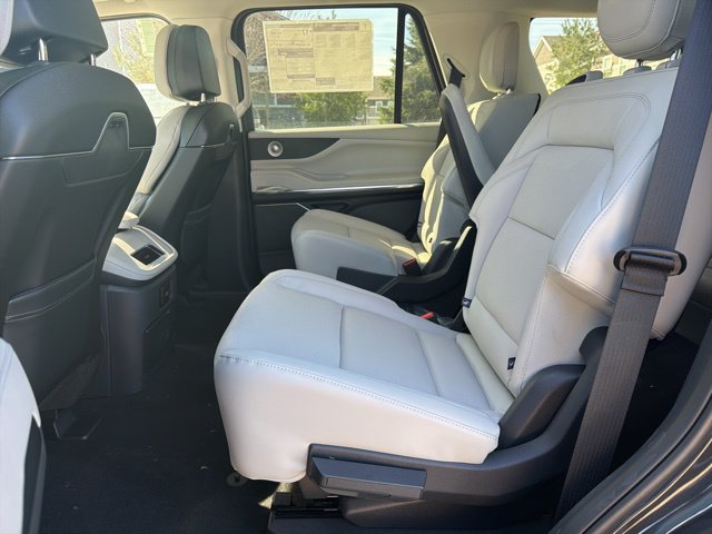 New 2026 Lincoln Navigator Reserve w/ Jet Appearance Package AWD/4WD image 15