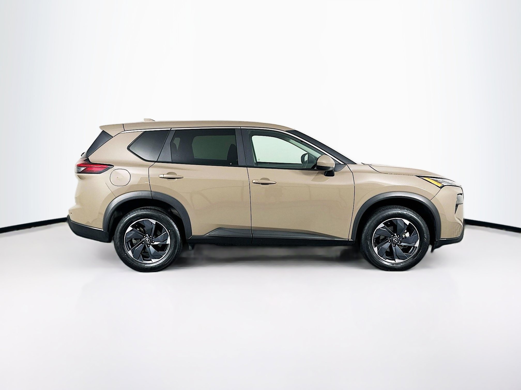 Used 2025 Nissan Rogue SV AWD/4WD image 10