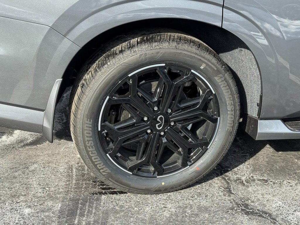 New 2026 INFINITI QX80 4WD image 4