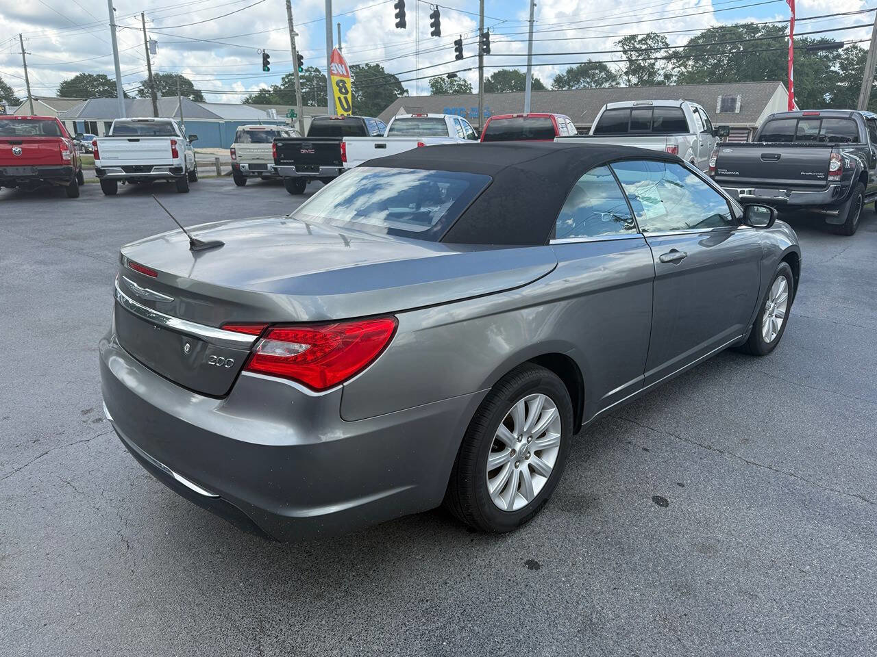 Used 2013 Chrysler 200 Touring image 4