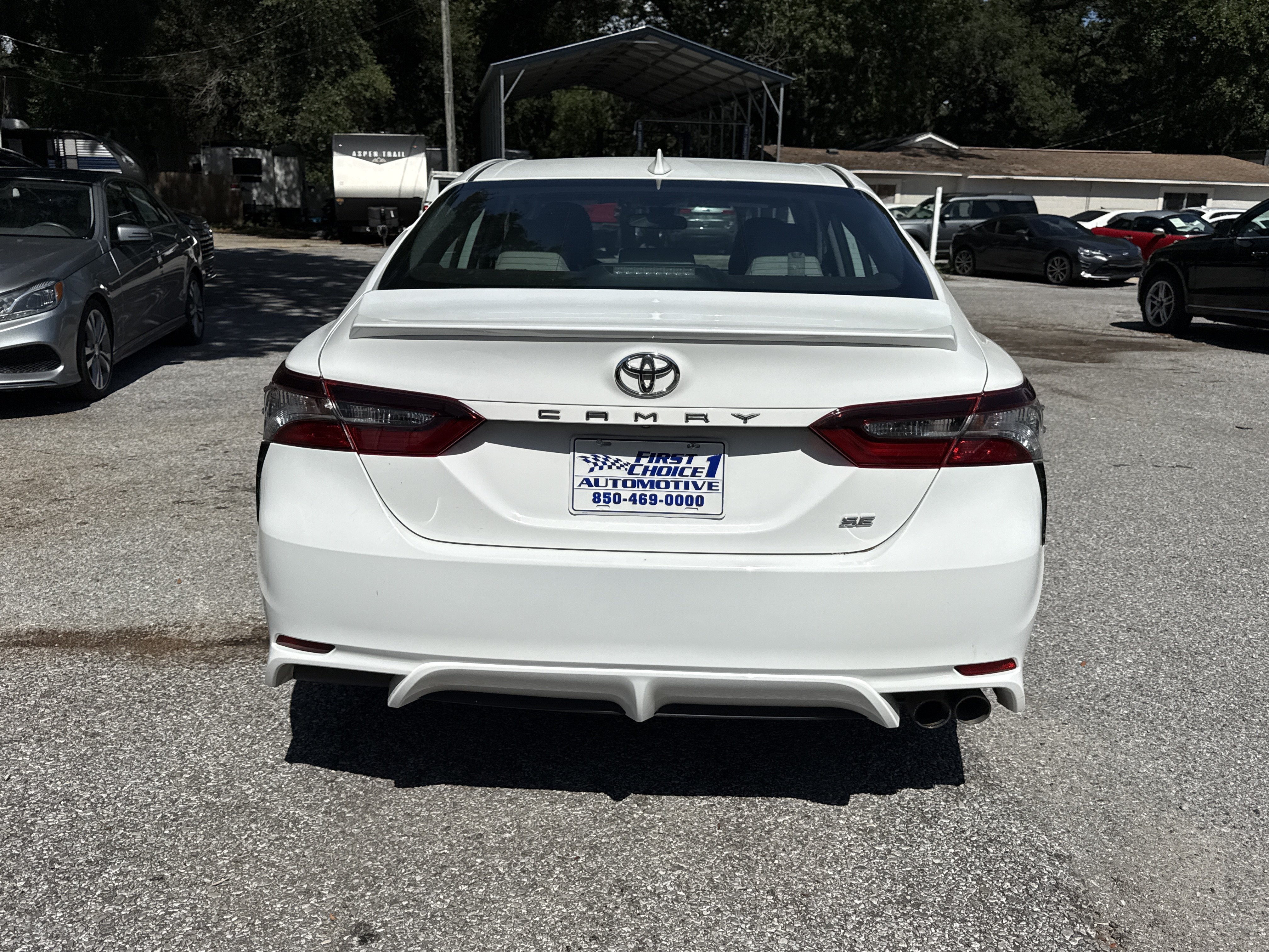 Used 2021 Toyota Camry SE FWD image 4