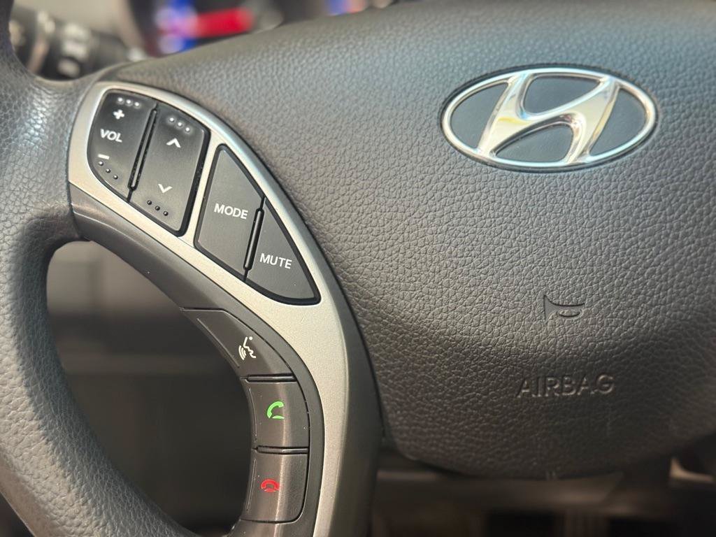 Used 2017 Hyundai Elantra GT FWD image 25