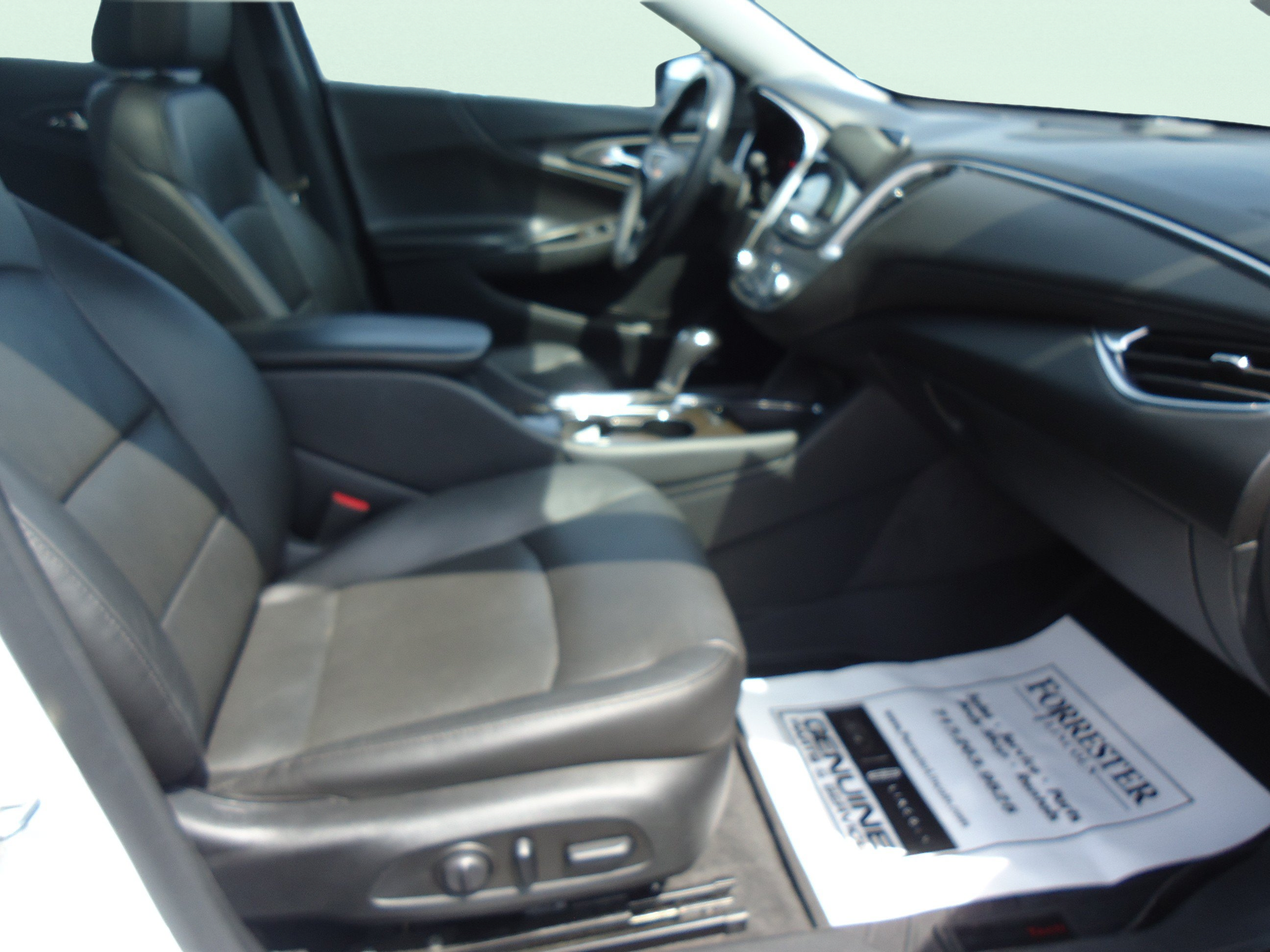 Used 2020 Chevrolet Malibu Premier FWD image 28
