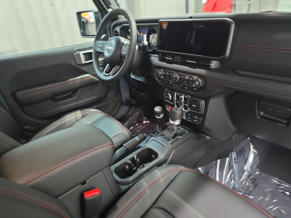 New 2026 Jeep Wrangler Unlimited Rubicon w/ Whitecap Package AWD/4WD image 10