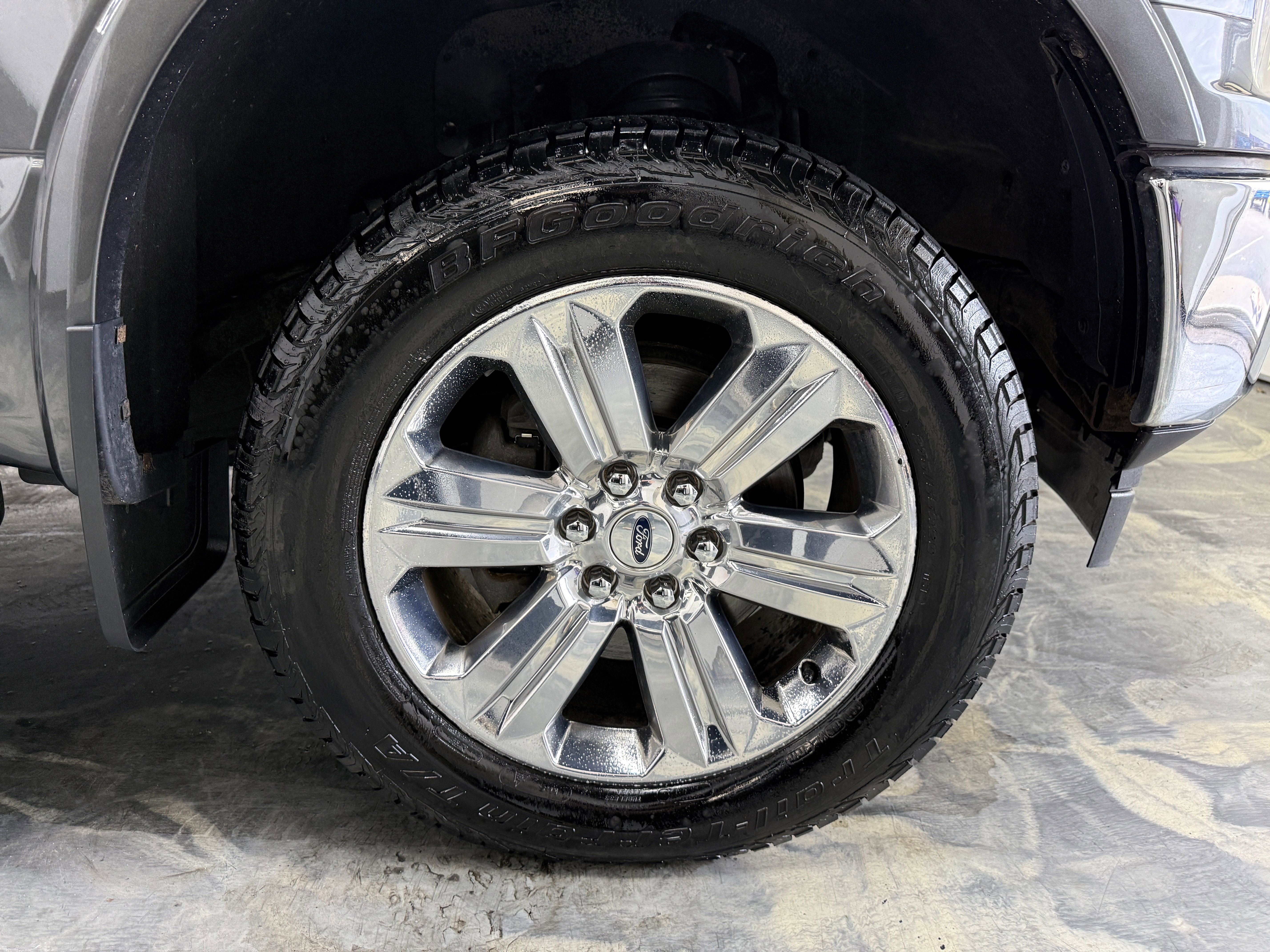 Used 2018 Ford F150 Lariat w/ Equipment Group 502A Luxury AWD/4WD image 29