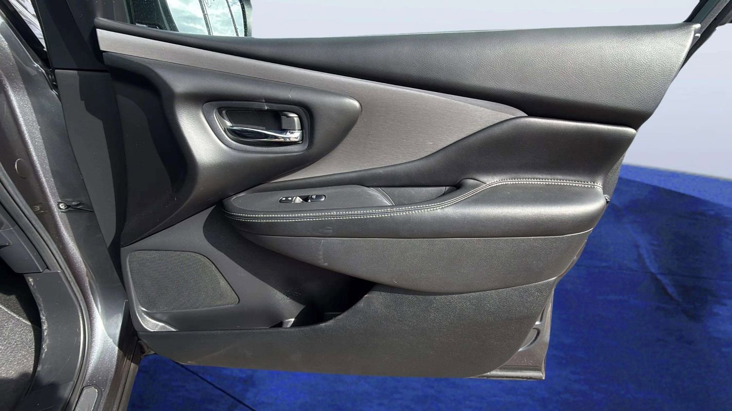 Used 2020 Nissan Murano SL w/ Moonroof Package image 18