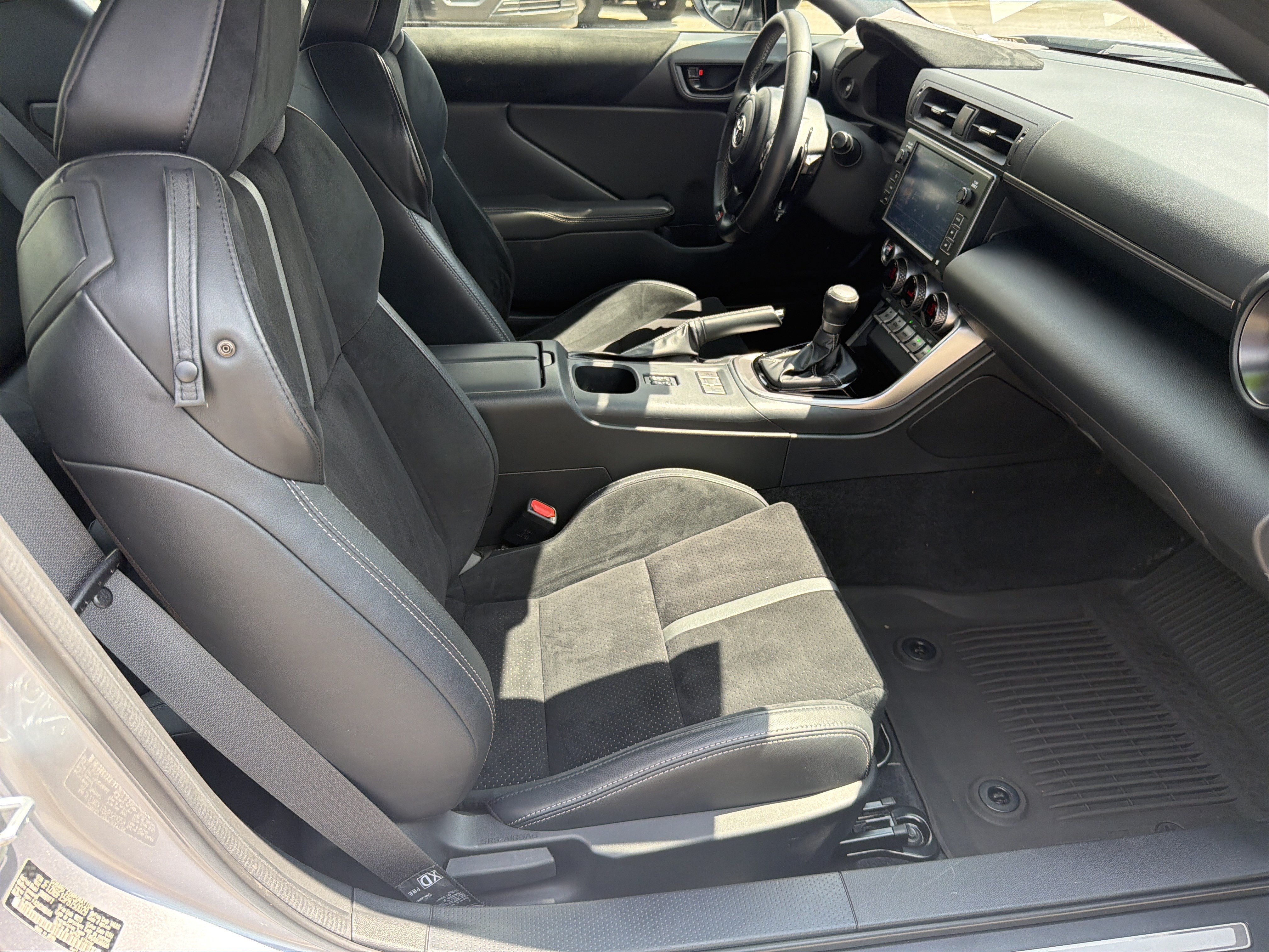 Used 2023 Toyota GR86 Premium w/ ALL Weather Mat Package (TMS) RWD image 25