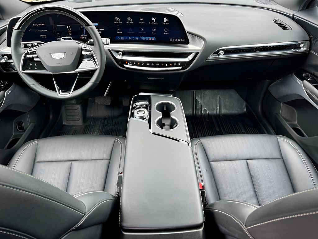 Certified 2025 Cadillac Lyriq Luxury w/ LPO, Floor Liner Package AWD/4WD image 27
