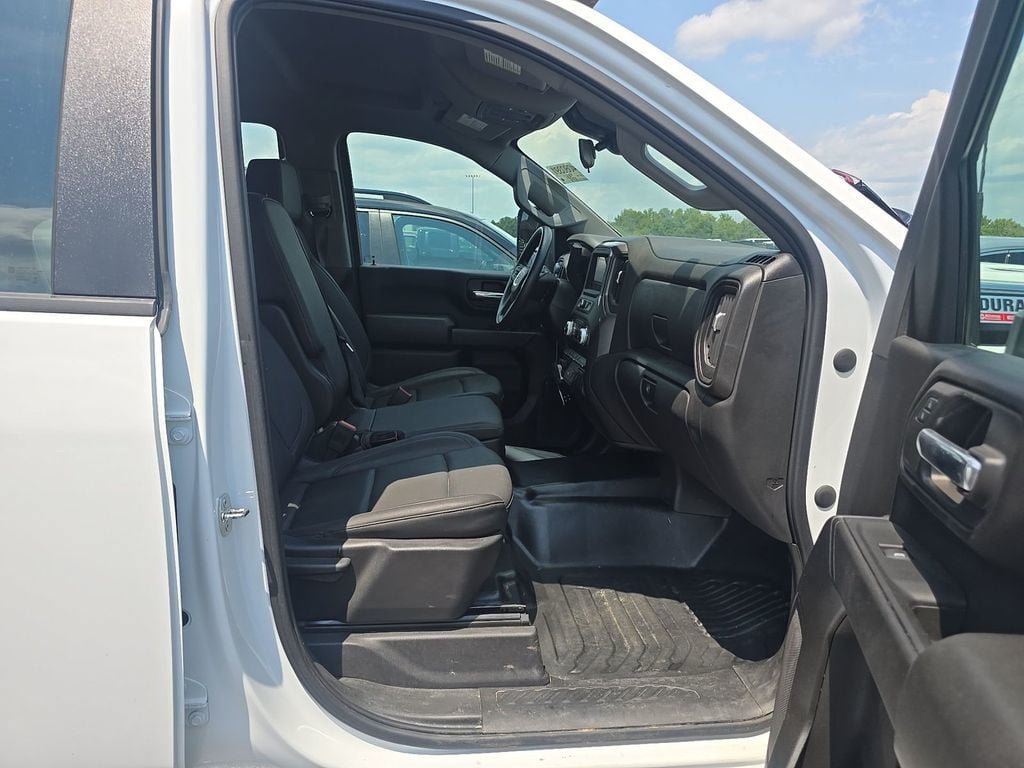 Used 2024 GMC Sierra 3500 Pro AWD/4WD image 6
