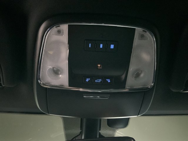Used 2018 Jeep Grand Cherokee Limited AWD/4WD image 33