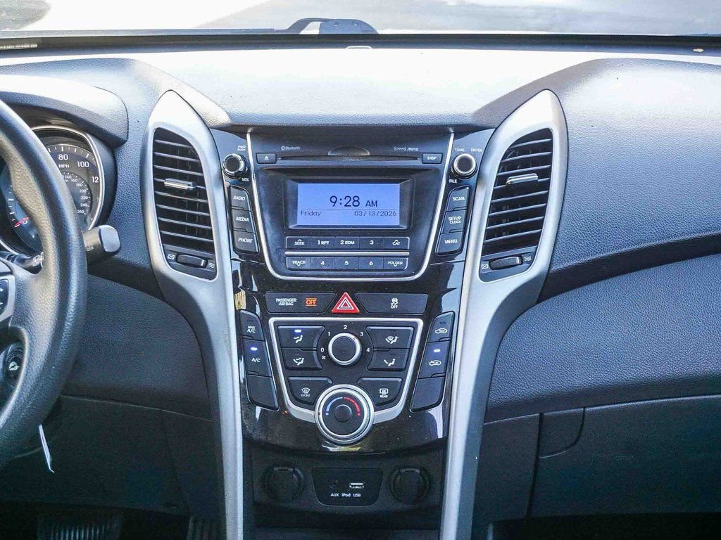 Used 2017 Hyundai Elantra GT image 15