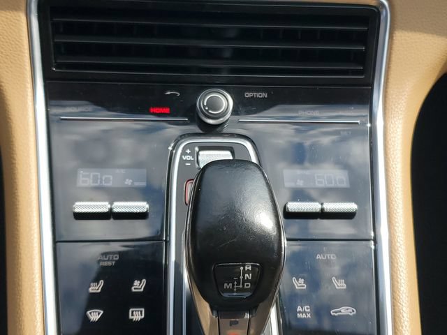 Used 2020 Porsche Panamera 4 AWD/4WD image 31