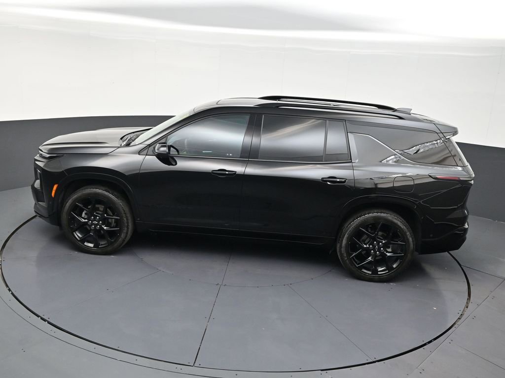Used 2024 Chevrolet Traverse RS image 13