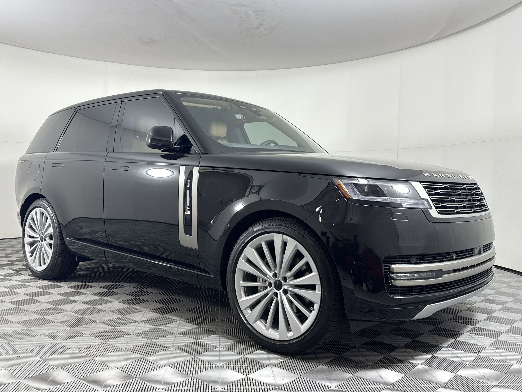 New 2026 Land Rover Range Rover SE AWD/4WD image 7