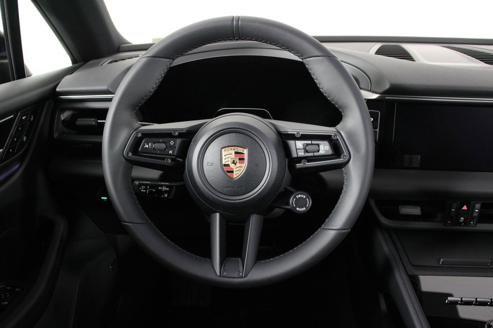 New 2026 Porsche Macan Electric RWD image 12