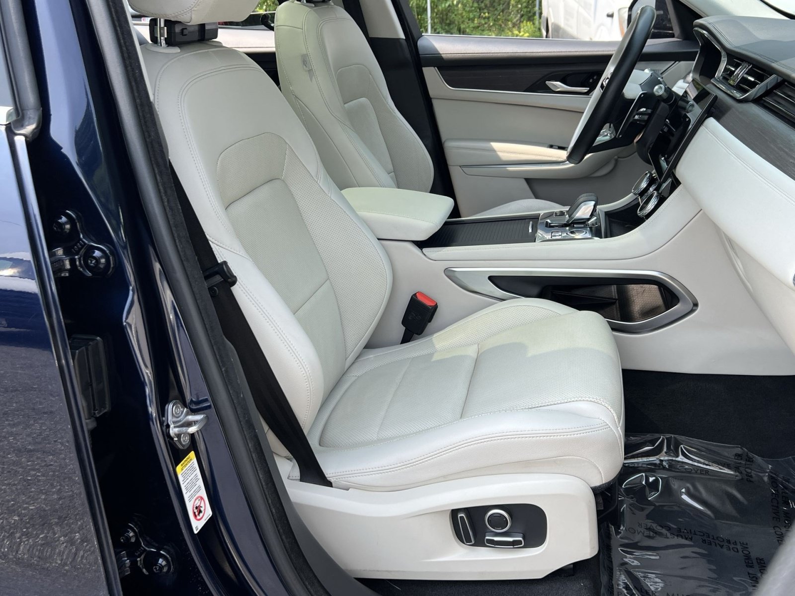 Used 2022 Jaguar F-PACE S AWD/4WD image 33