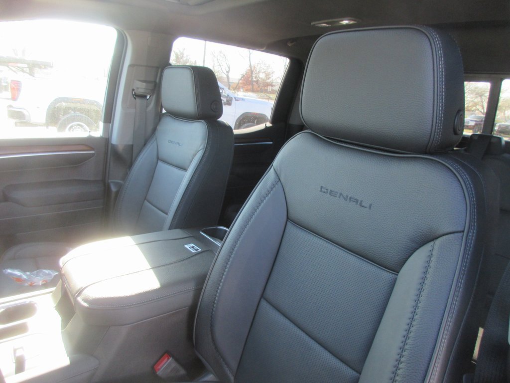 New 2026 GMC Sierra 1500 Denali w/ Denali Reserve Package image 14