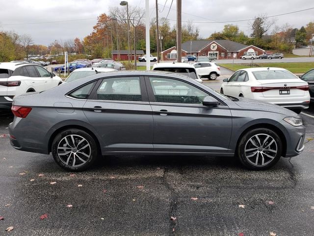 New 2026 Volkswagen Jetta SE image 2