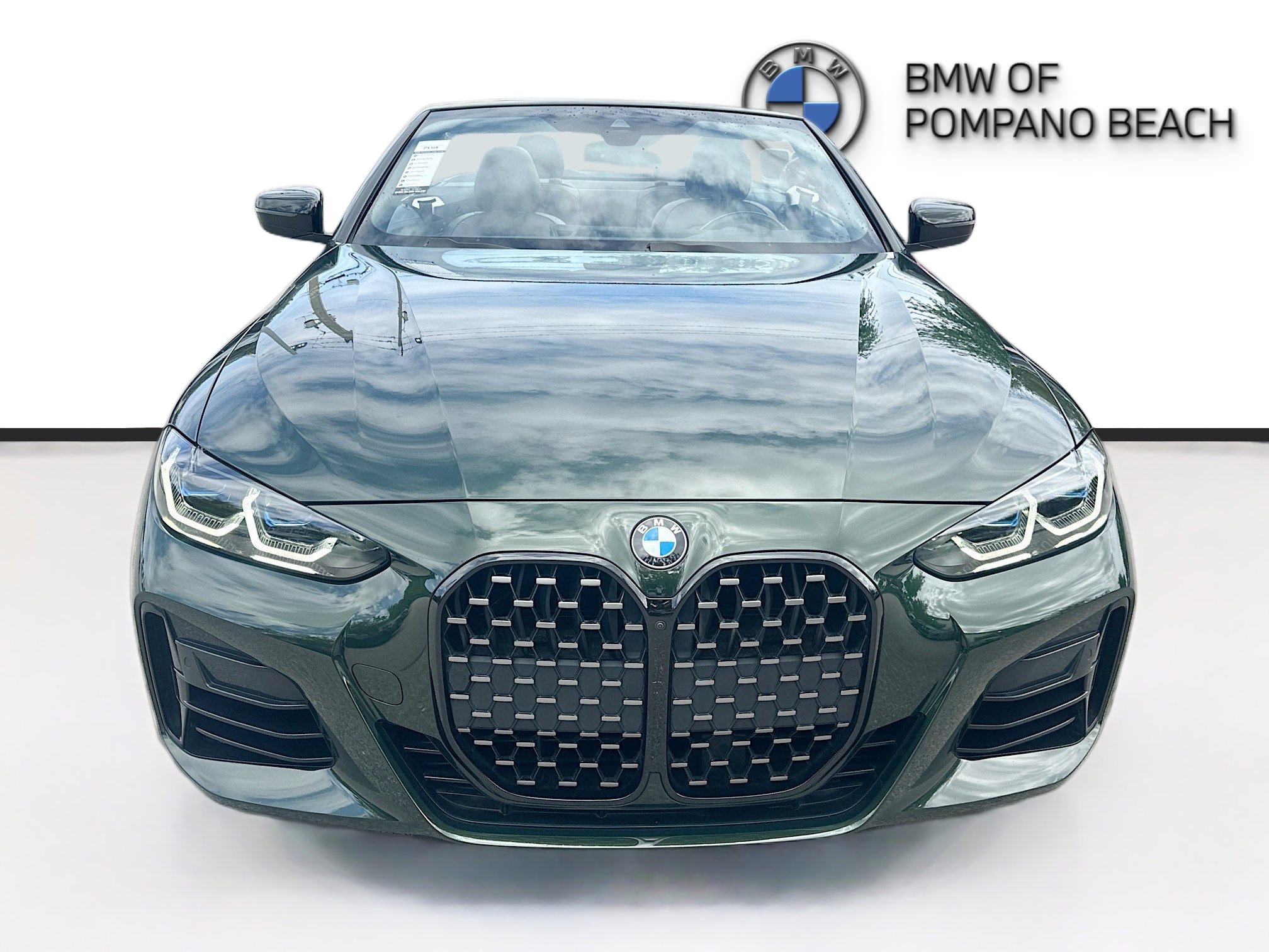 Used 2024 BMW M440i Convertible w/ Premium Package image 2