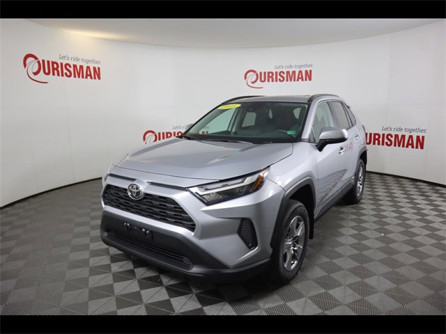 Used 2025 Toyota RAV4 XLE w/ Convenience Package image 2
