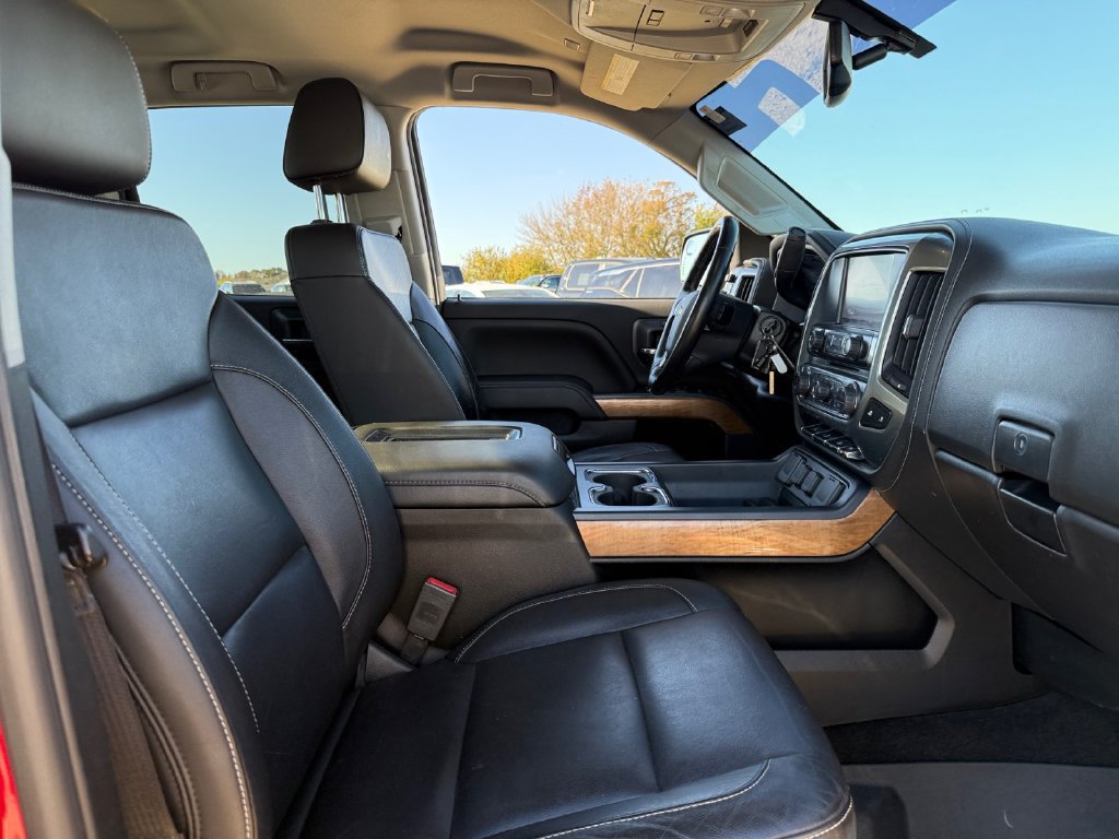 Used 2018 Chevrolet Silverado 1500 LTZ w/ Sport Package AWD/4WD image 40