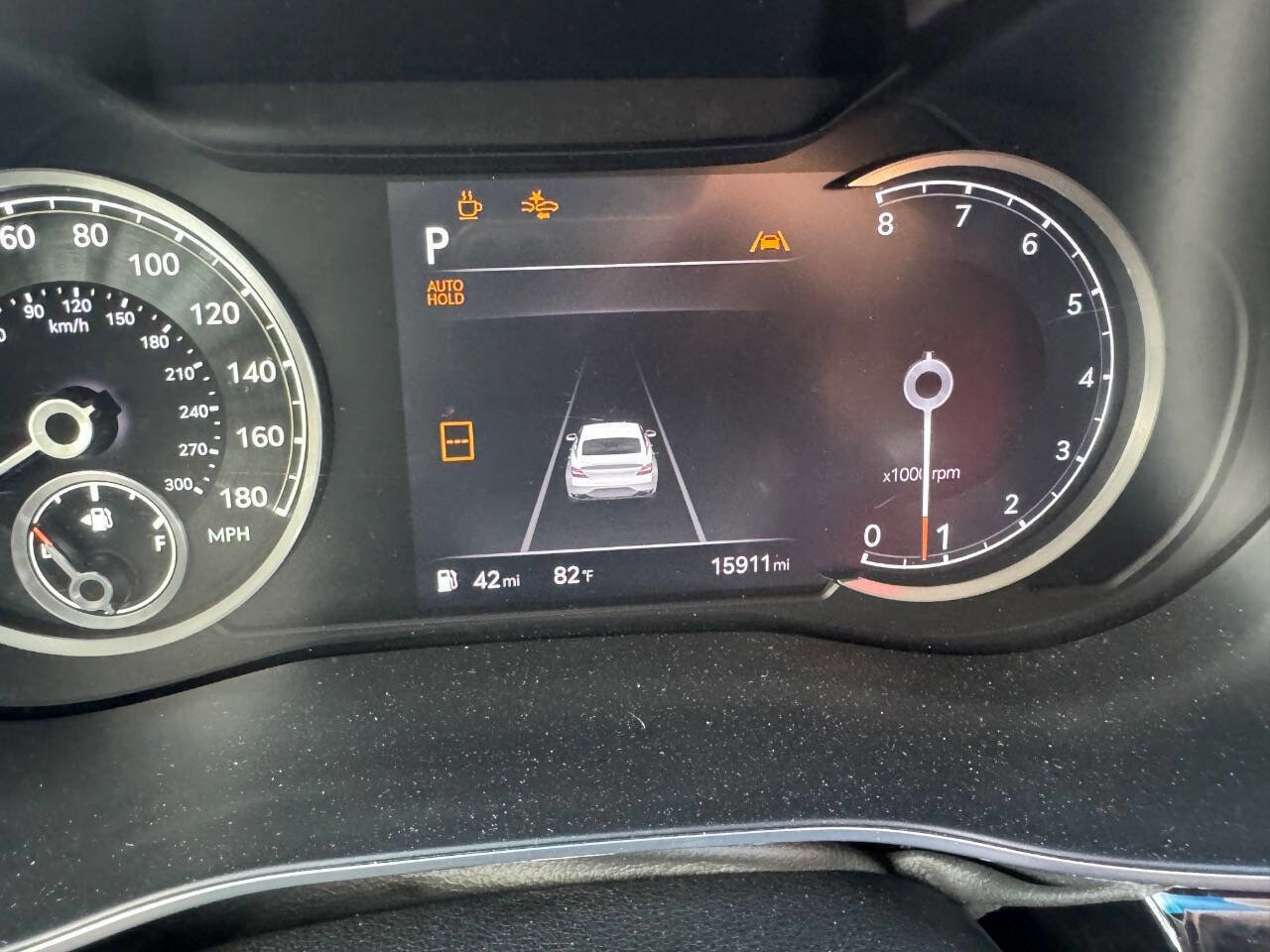 Used 2025 Genesis G70 2.5T image 27