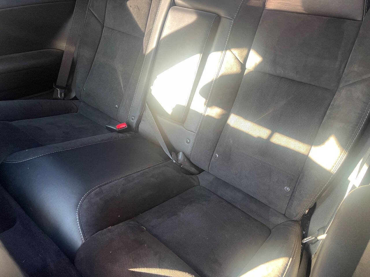 Used 2018 Dodge Challenger R/T Scat Pack w/ Leather Interior Group image 27