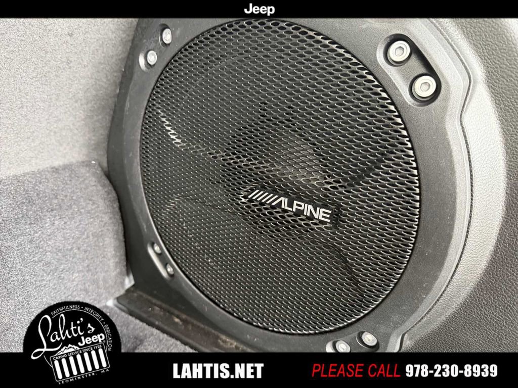 Used 2024 Jeep Wrangler High Altitude image 32