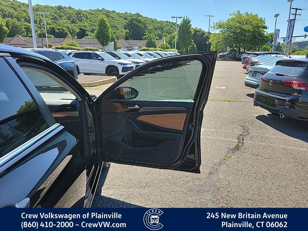 Certified 2024 Volkswagen Jetta SEL FWD image 42