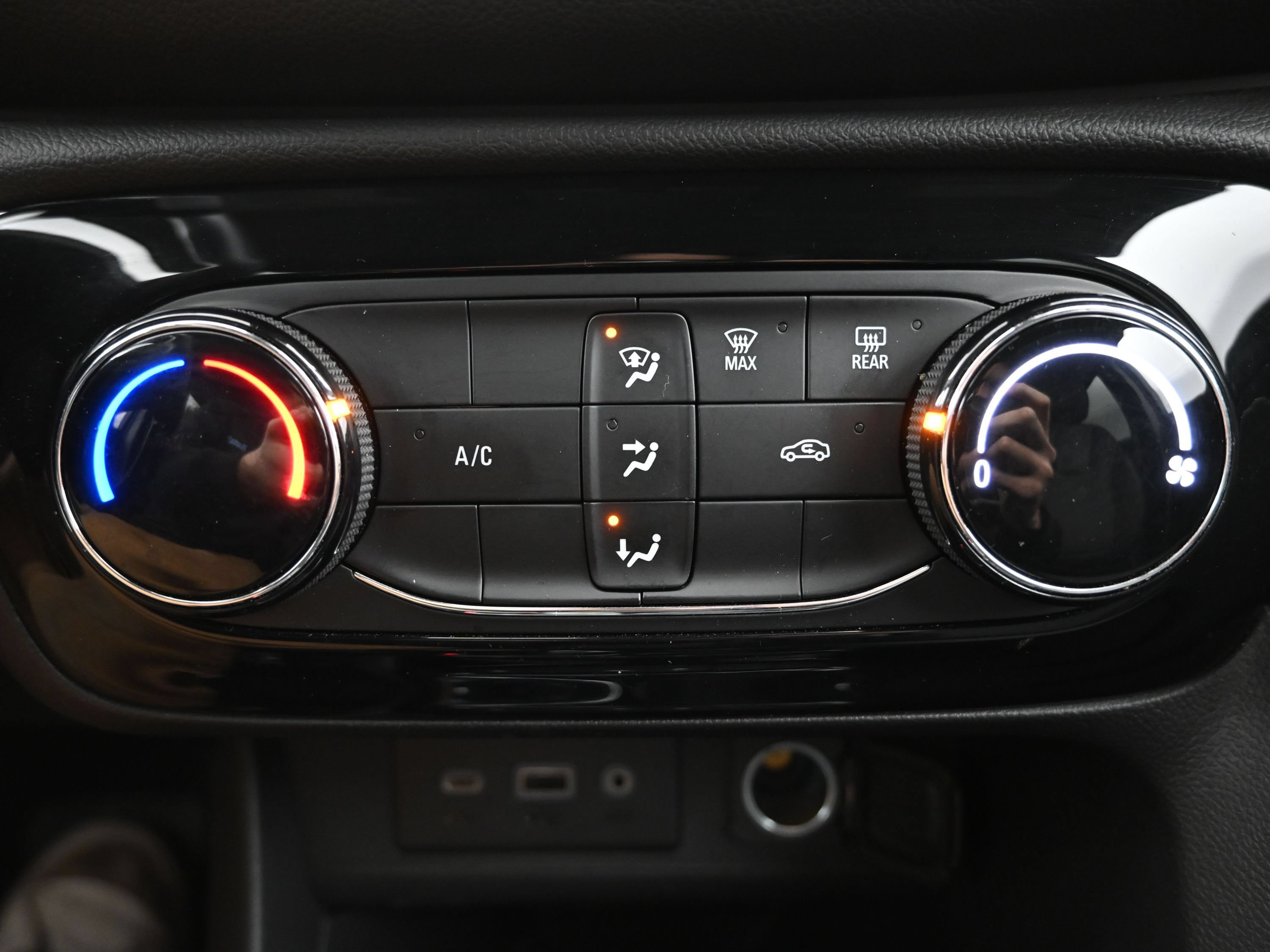 Used 2023 Buick Encore GX Preferred FWD image 19