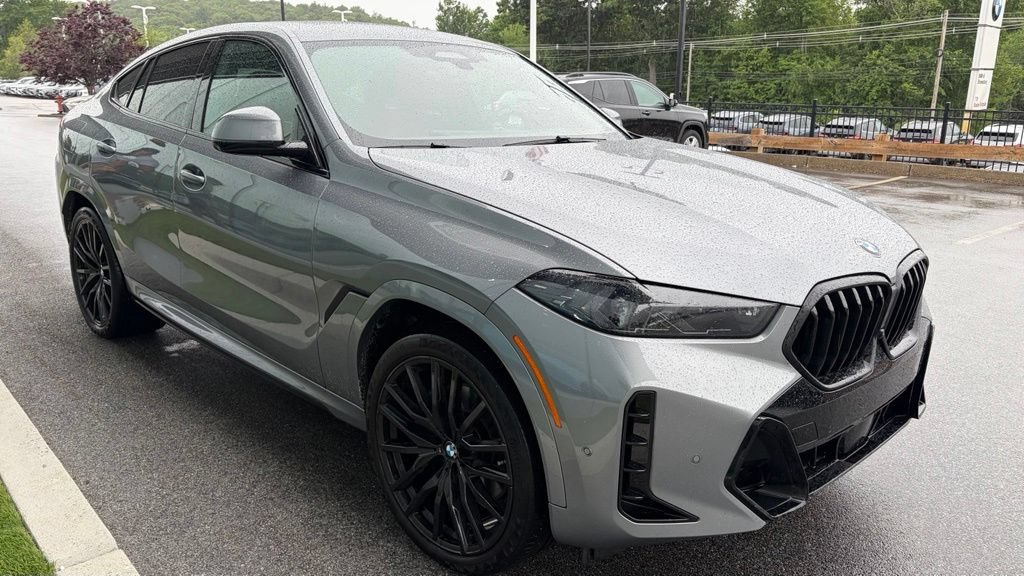 Certified 2024 BMW X6 xDrive40i w/ Premium Package AWD/4WD image 4