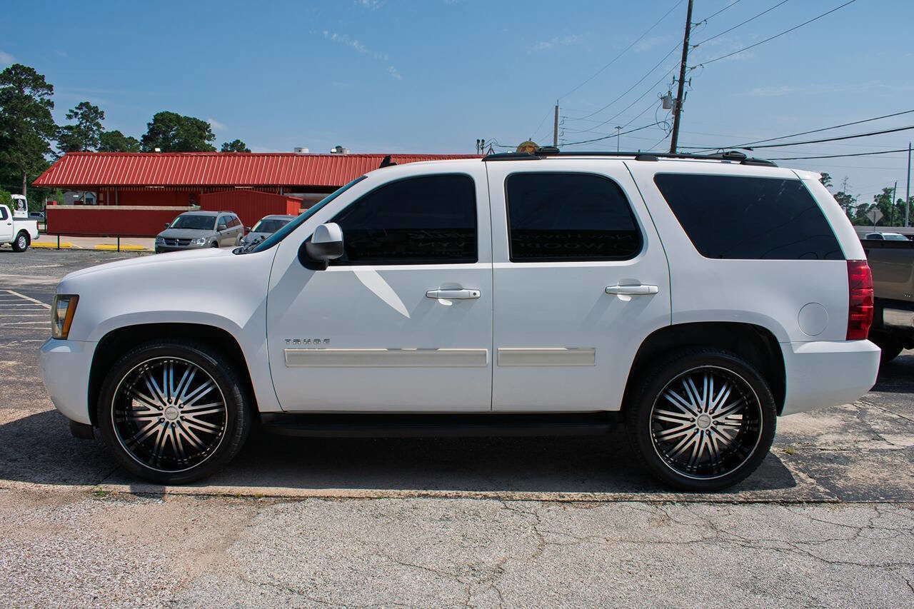 Used 2011 Chevrolet Tahoe LS RWD image 3