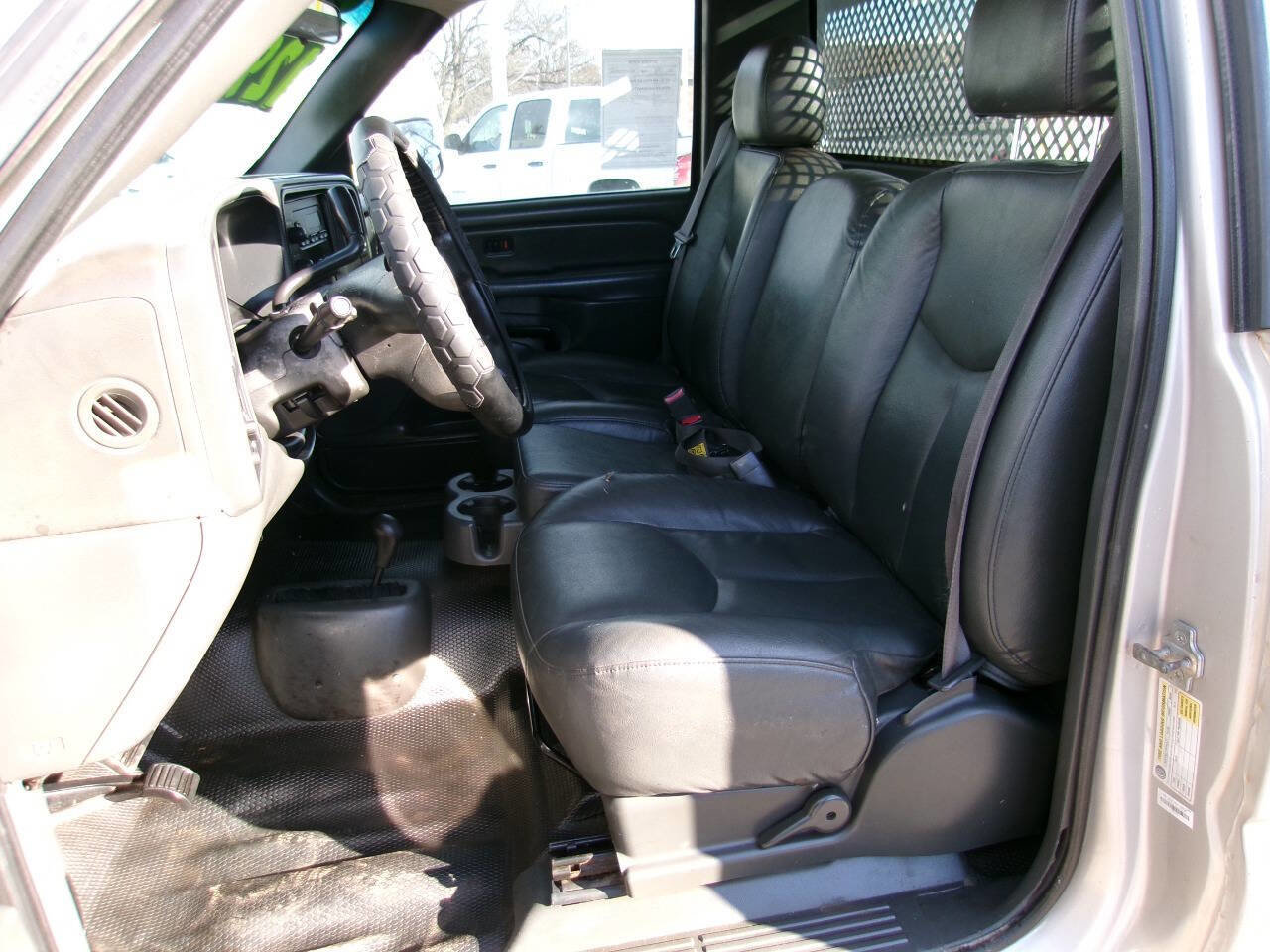 Used 2006 Chevrolet Silverado 3500 4x4 Regular Cab w/ Skid Plate Package image 13