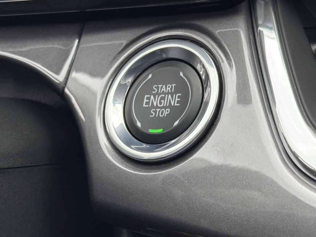 Used 2026 Chevrolet Trax ACTIV FWD image 31
