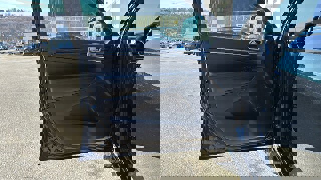 Used 2019 Jeep Grand Cherokee Limited AWD/4WD image 12