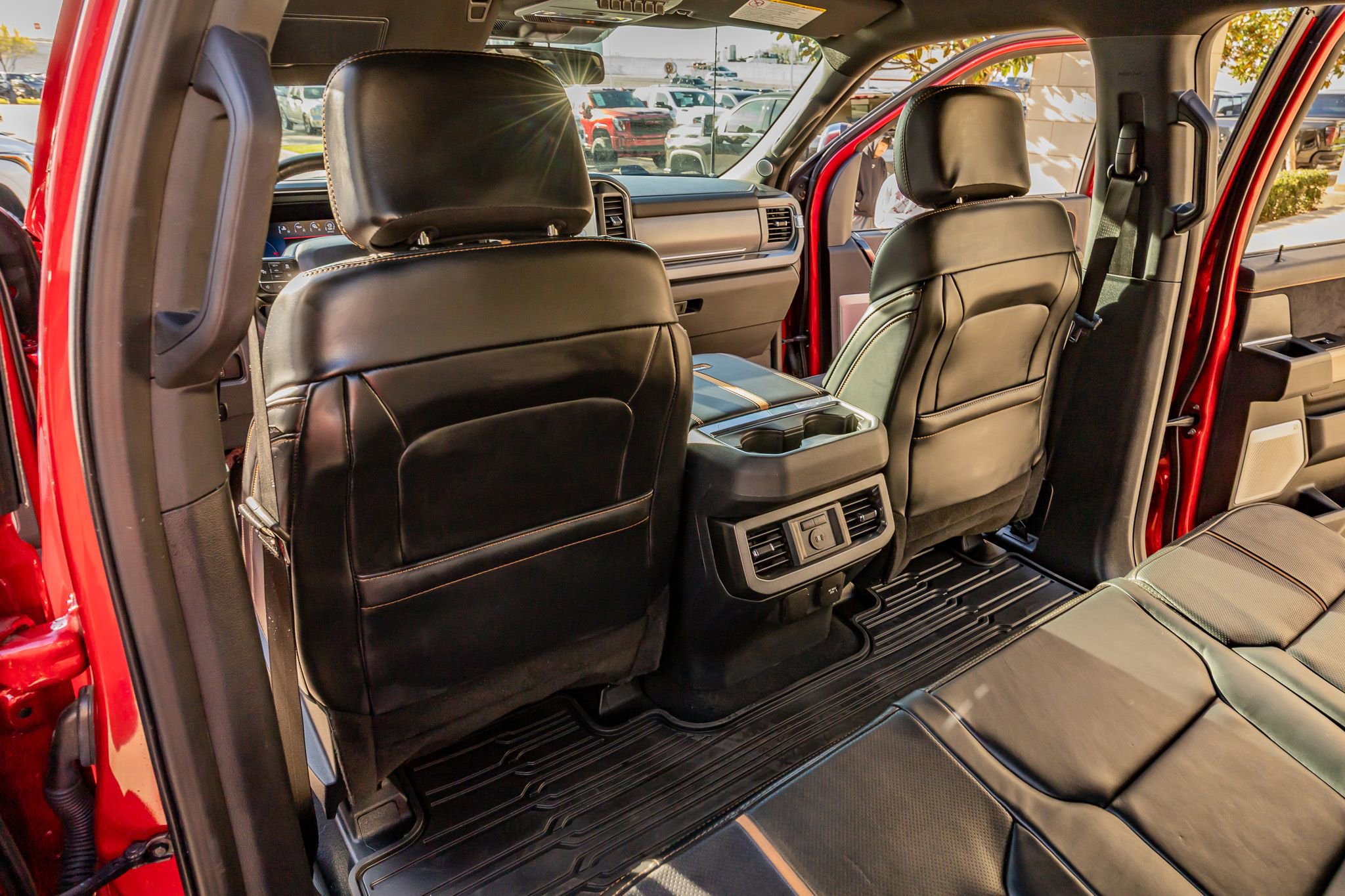 Used 2024 Ford F350 Platinum image 32