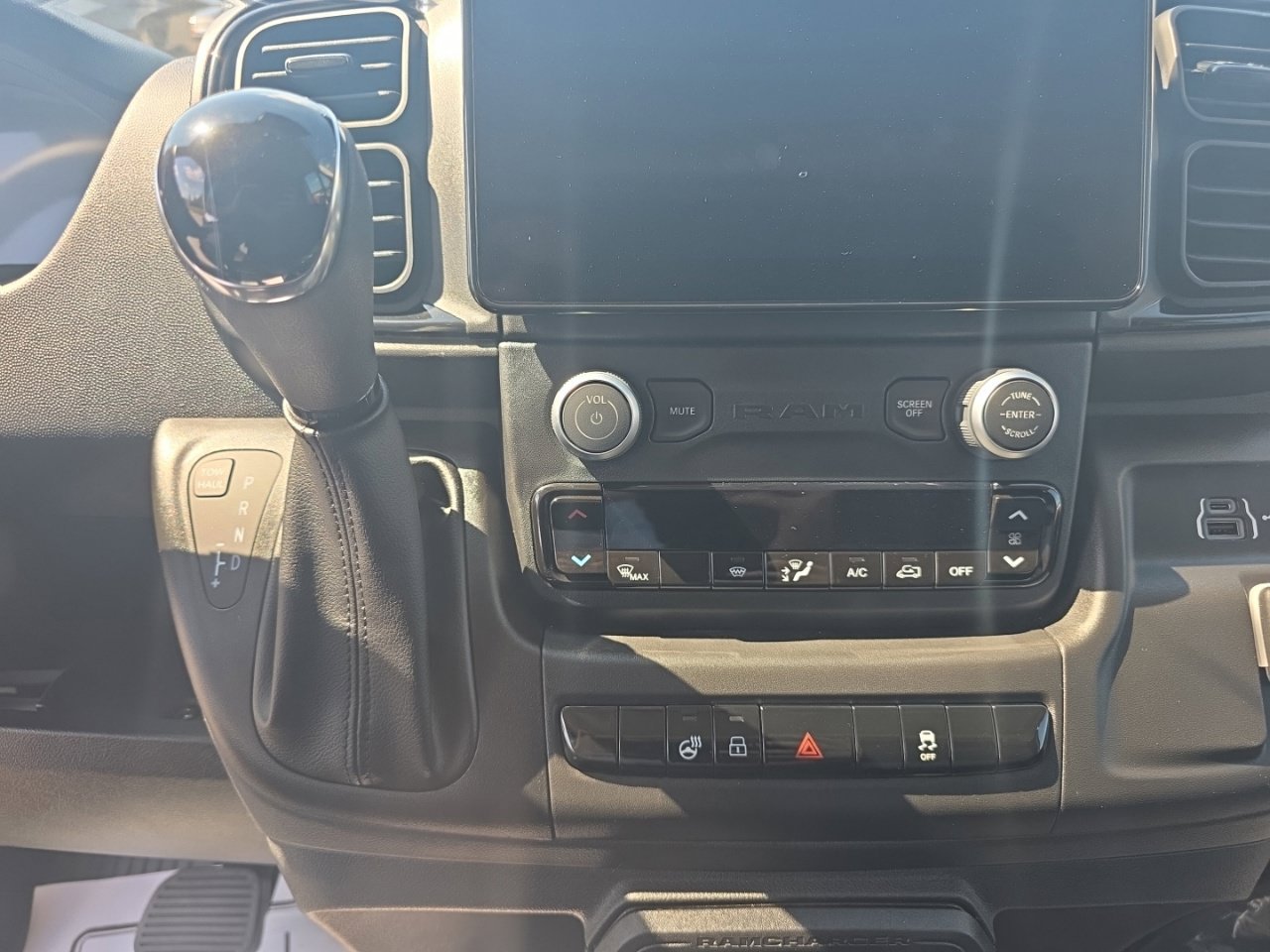 New 2026 RAM ProMaster 2500 w/ Premium Convenience Group FWD image 30