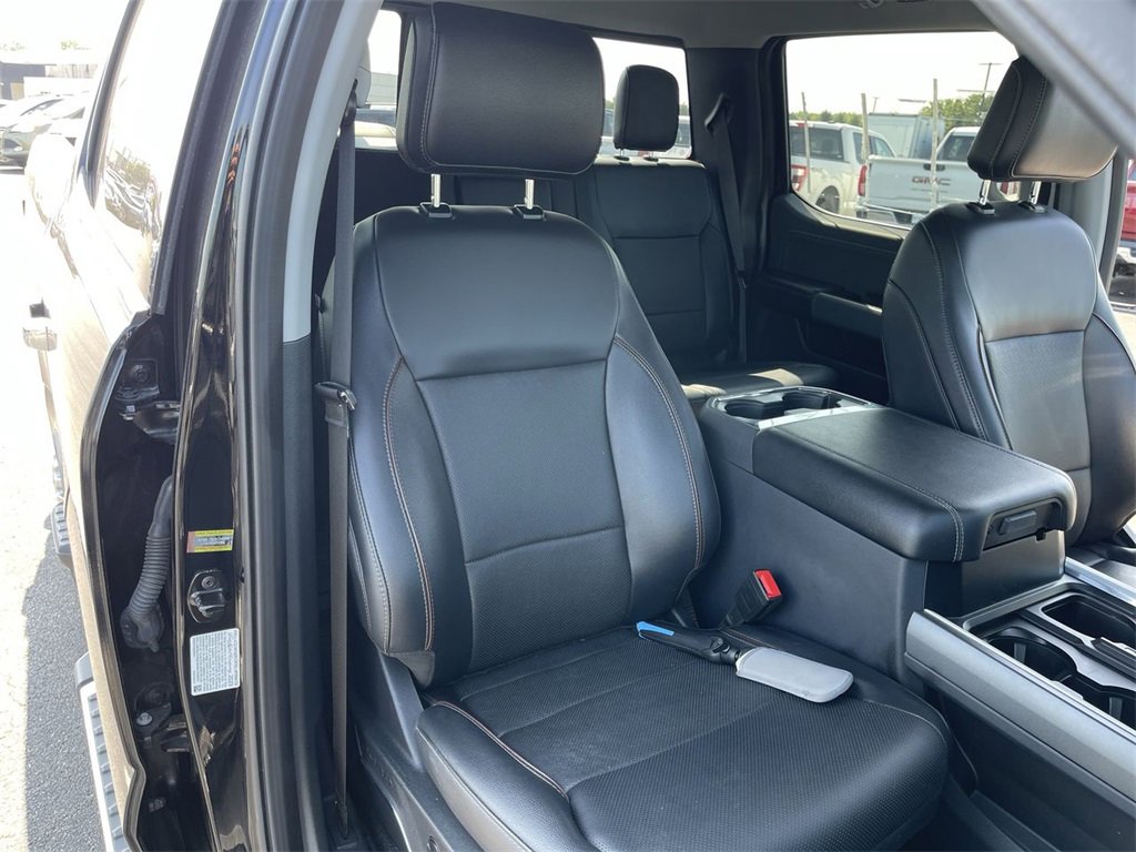 Used 2023 Ford F350 Lariat w/ Chrome Package image 24