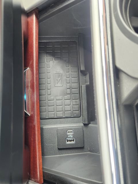 Used 2022 Ford F350 King Ranch w/ FX4 Off-Road Package image 29