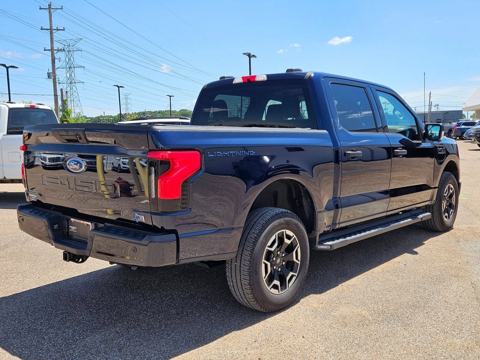 Used 2023 Ford F150 Lightning XLT AWD/4WD image 6