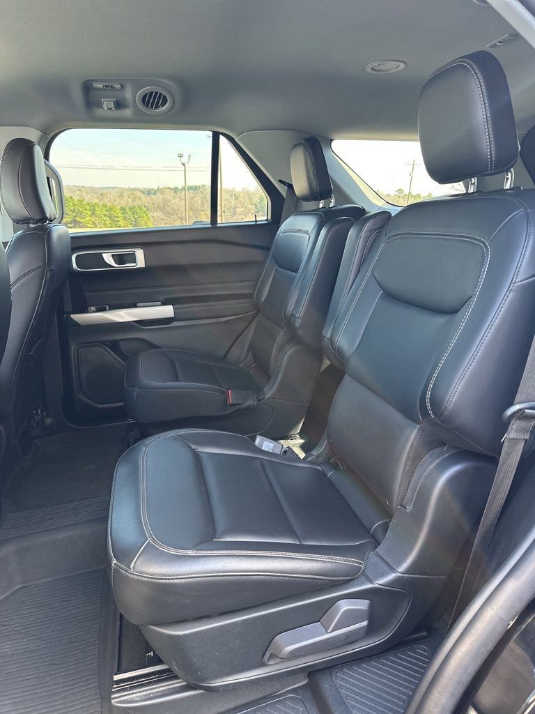 Used 2023 Ford Explorer XLT w/ Equipment Group 202A image 12