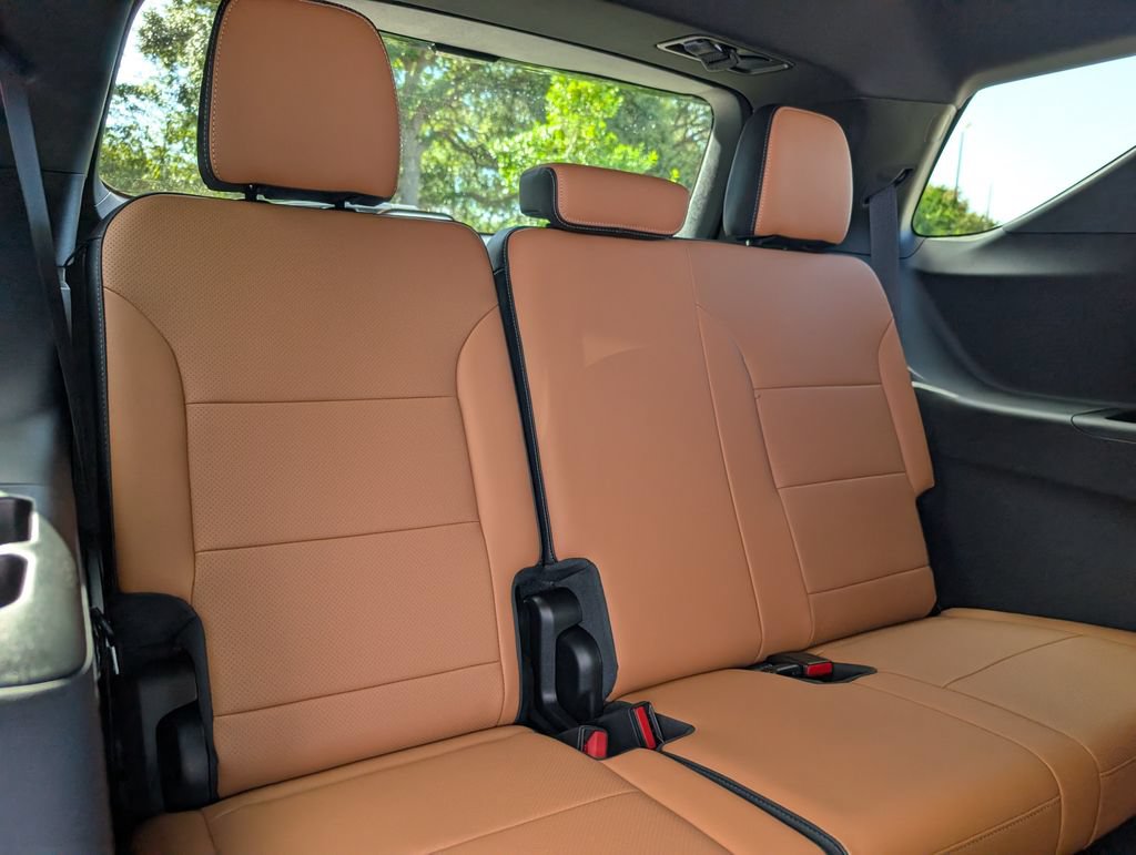 New 2027 Chevrolet Traverse Z71 w/ Enhanced Driving Package AWD/4WD image 19