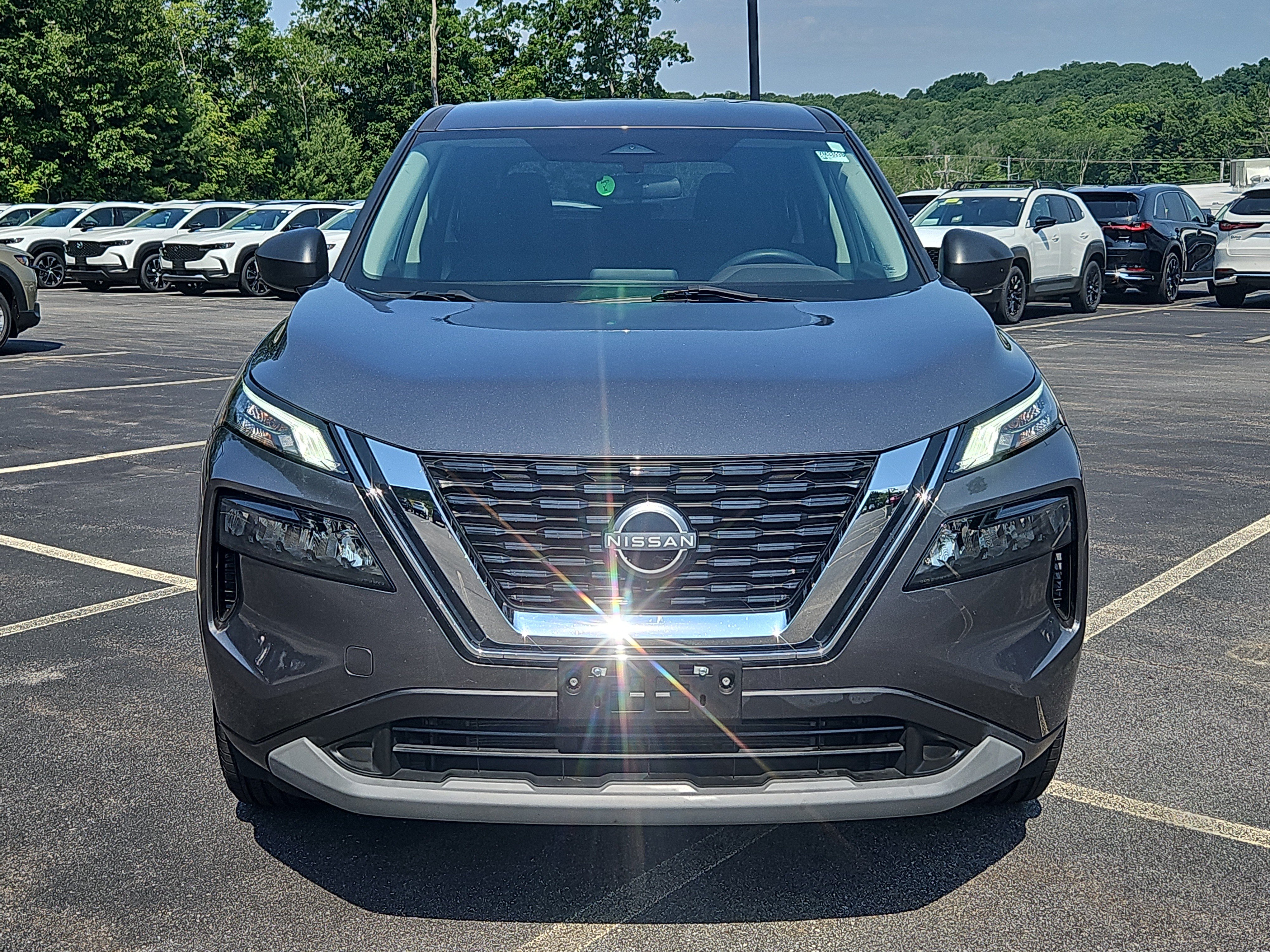 Used 2023 Nissan Rogue S AWD/4WD image 2
