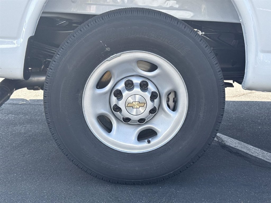 New 2026 Chevrolet Express 2500 w/ Driver Convenience Package RWD image 28