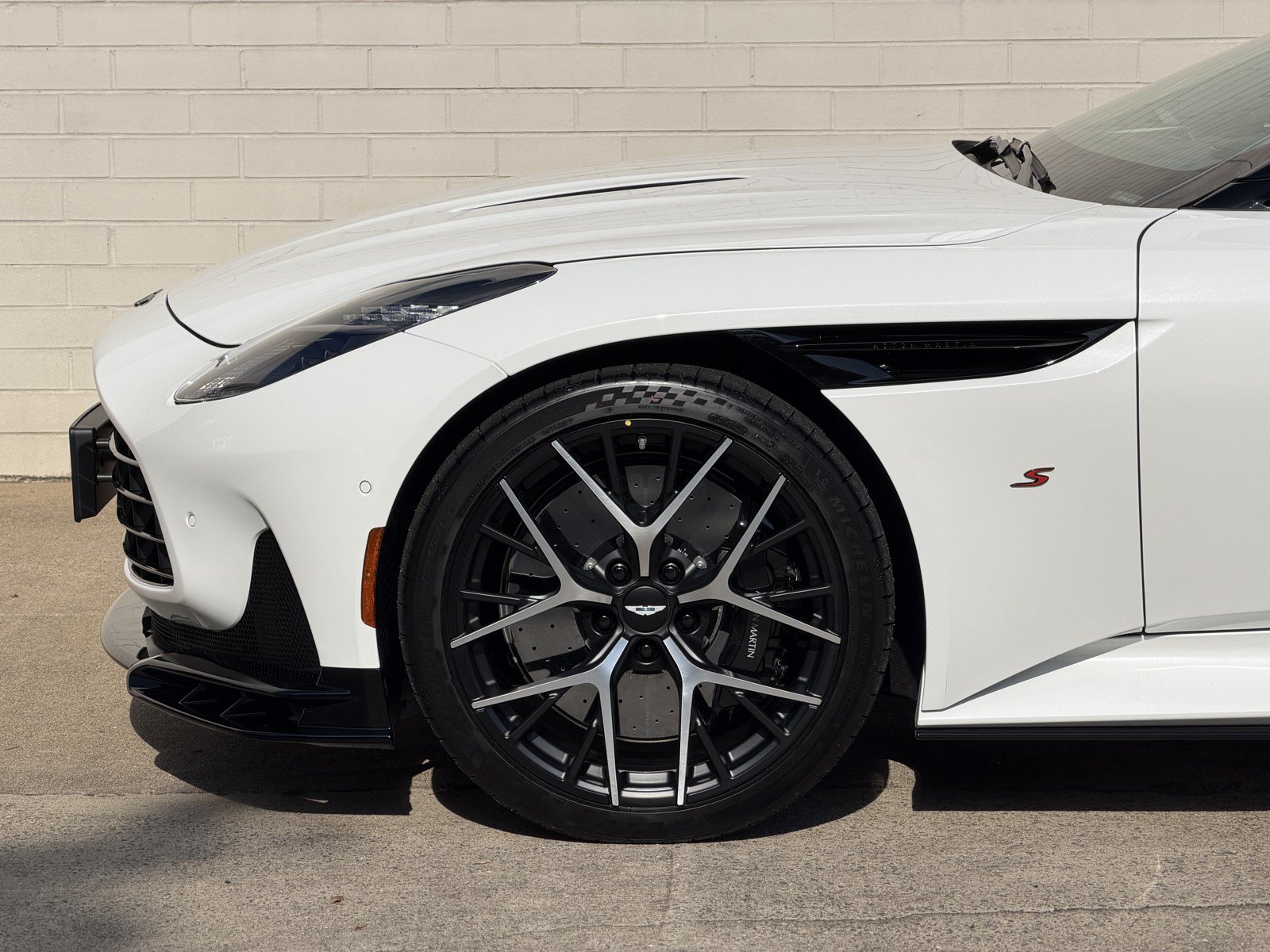 New 2026 Aston Martin DB12 Convertible RWD image 21